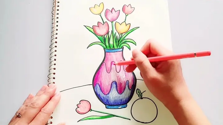 Cách vẽ bình hoa lớp 6 với những đường nét cơ bản