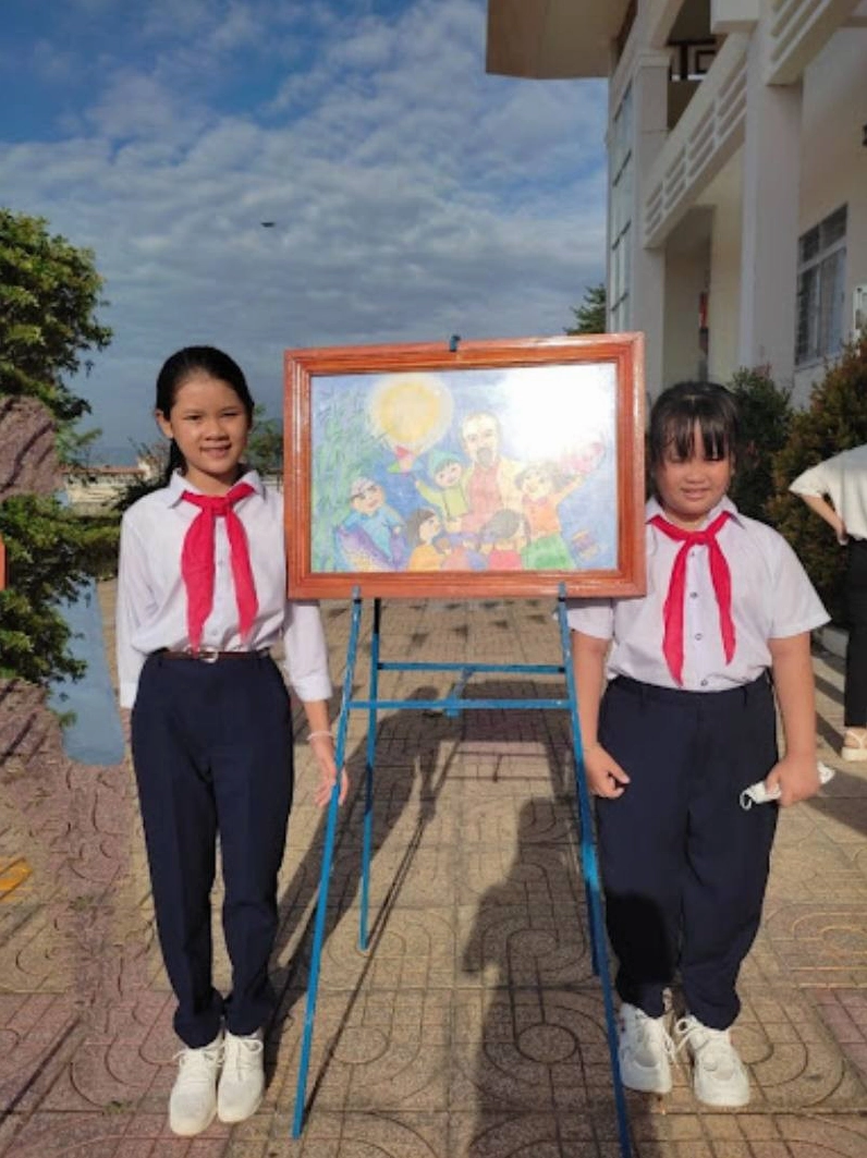 Hướng dẫn Vẽ Tranh Bác Hồ Với Thiếu Nhi: Ý Nghĩa Sâu Sắc và Tuyển Tập Tác Phẩm Đẹp