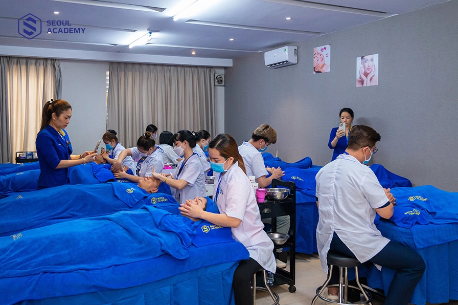 Seoul Academy hoc nghe