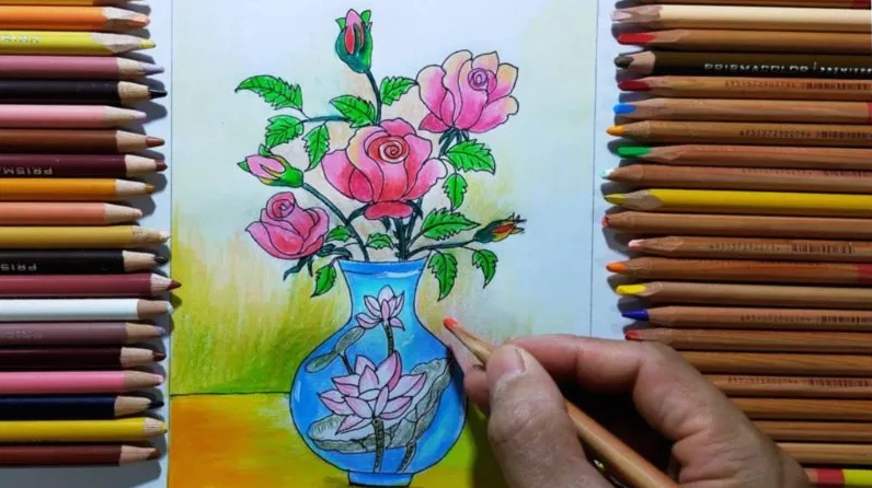 Bình hoa đào vẽ đẹp thể hiện sự sung túc và may mắn