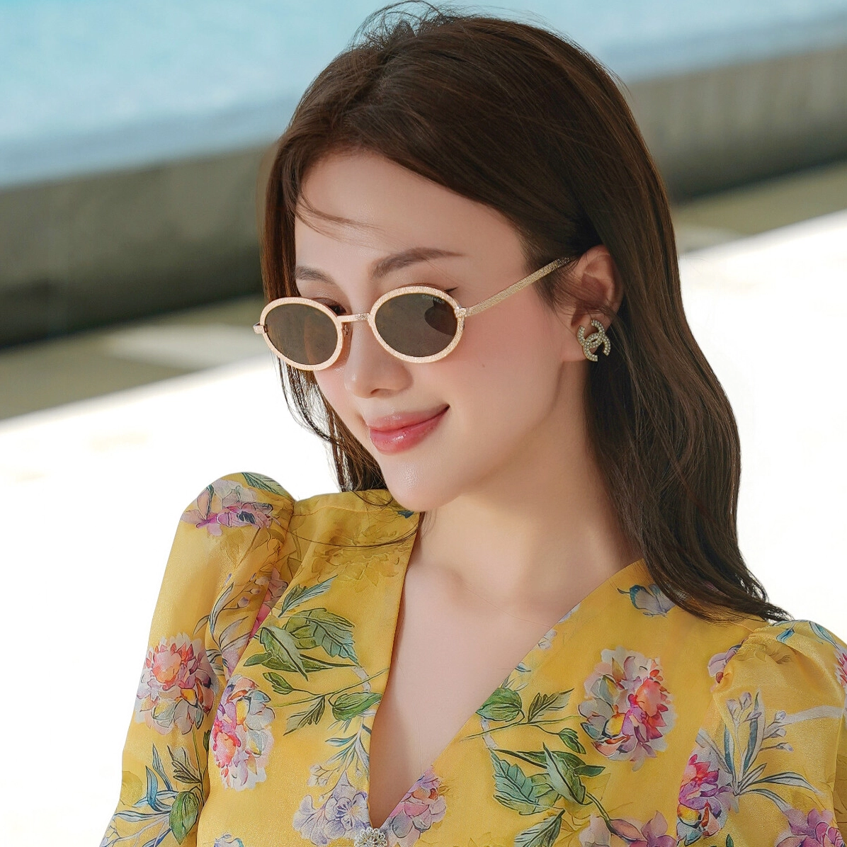 Mẫu áo dài vẽ tay với họa tiết phong cảnh