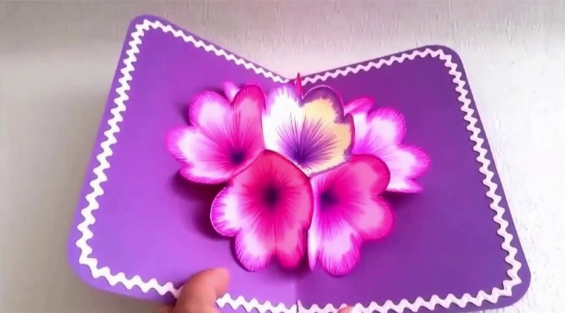 Mẫu thiệp 20/10 kiểu 3D bằng giấy ấn tượng