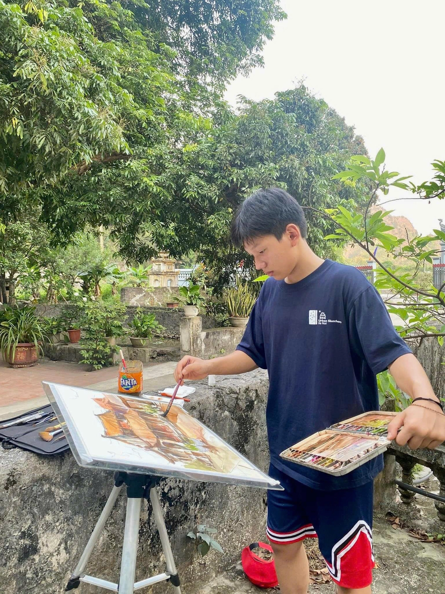 Ngôi nhà nhỏ giữa khu vườn xanh tươi