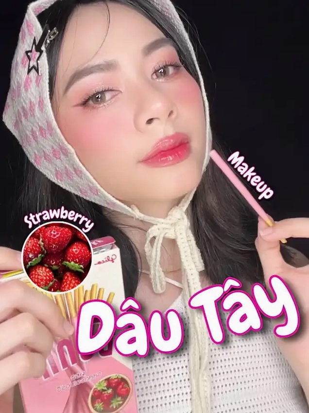 Cô gái trang điểm tông dâu tây ngọt ngào